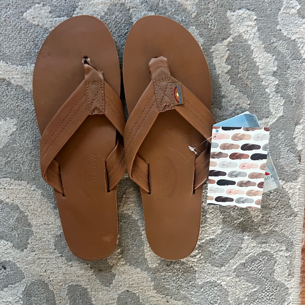 NWT womens large(7.5-8.5) leather Rainbow sandals